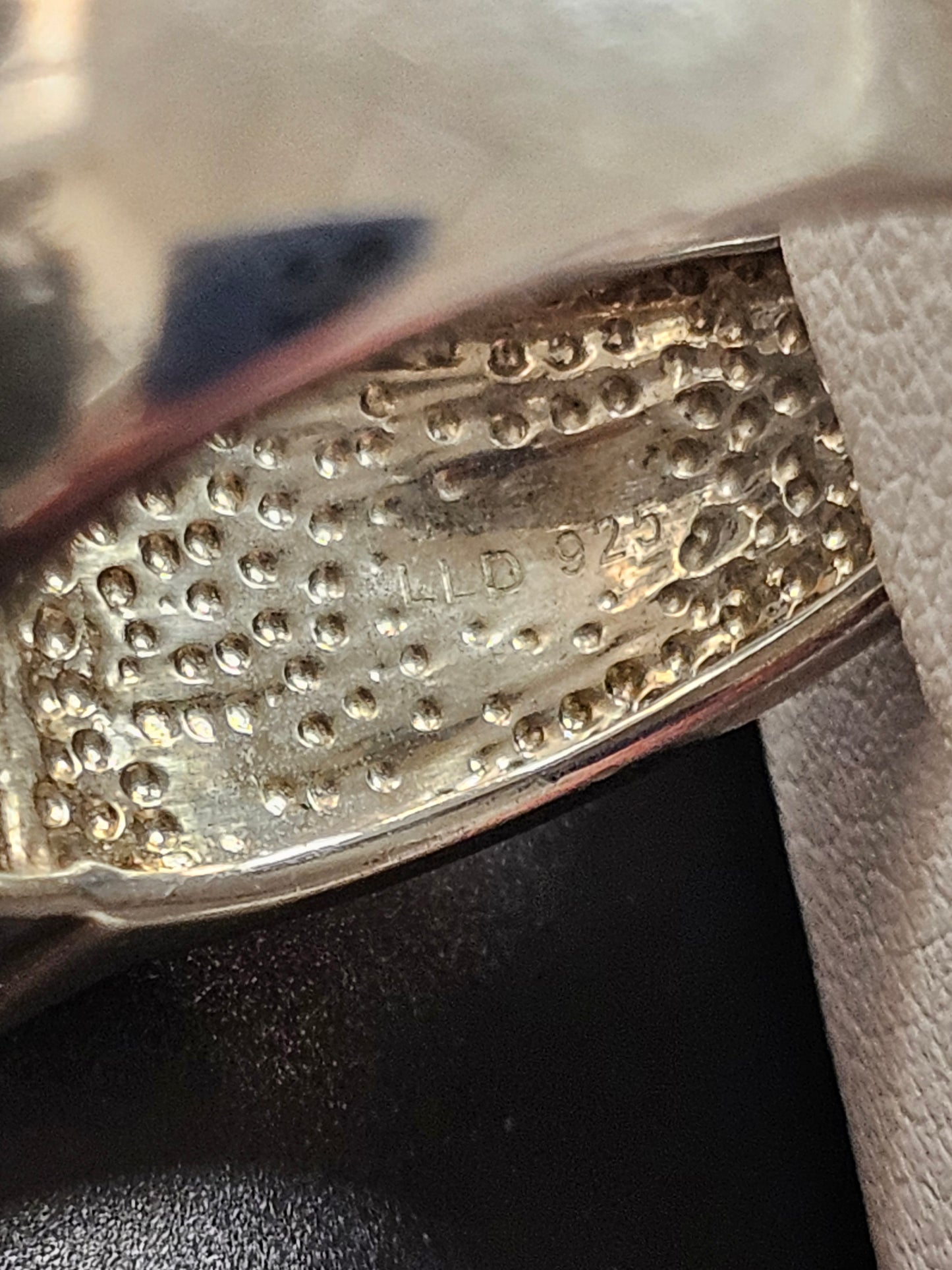 Sehr schöner Ring aus 925er Silber mit rauchgrauem Stein besetzt