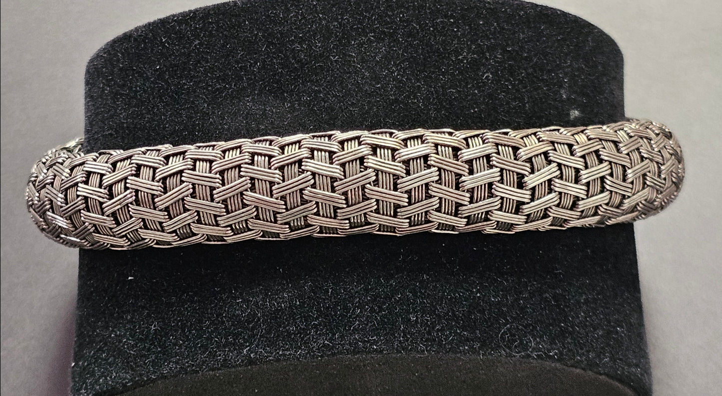 Schön gearbeitetes Korbflecht Kettenarmband aus 925er Silber