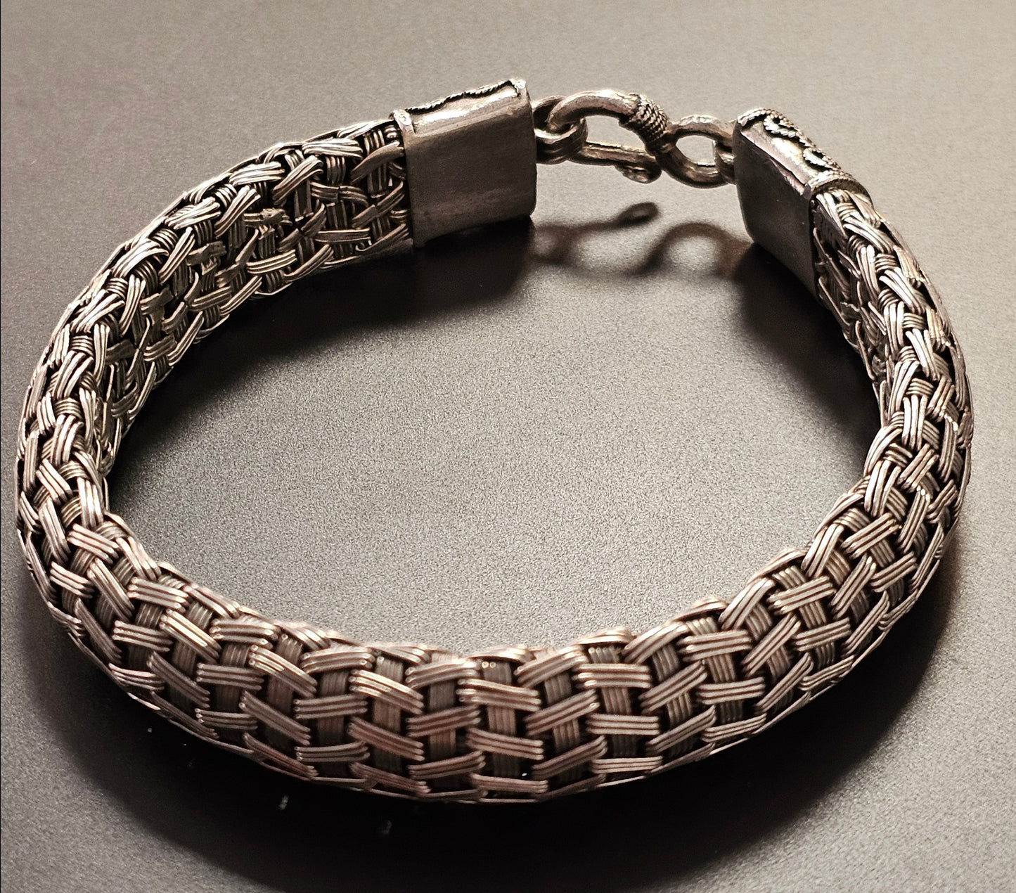 Schön gearbeitetes Korbflecht Kettenarmband aus 925er Silber