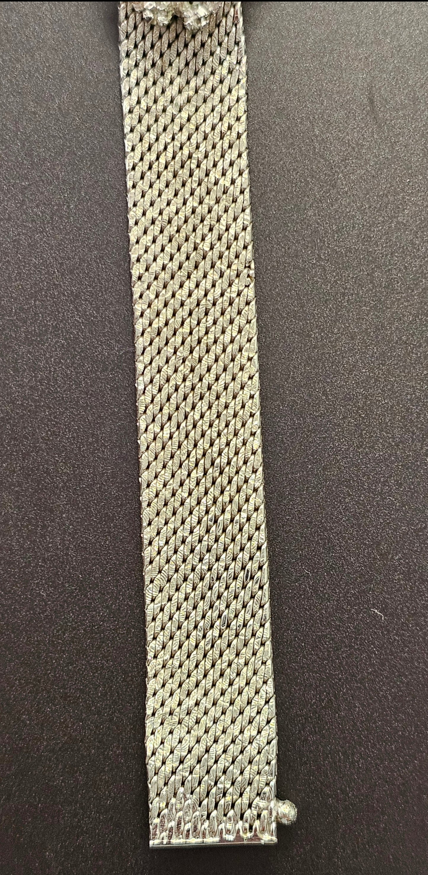 Schönes antikes Armband Silber 800mit in Blütenform gearbeitetem Mittelteil