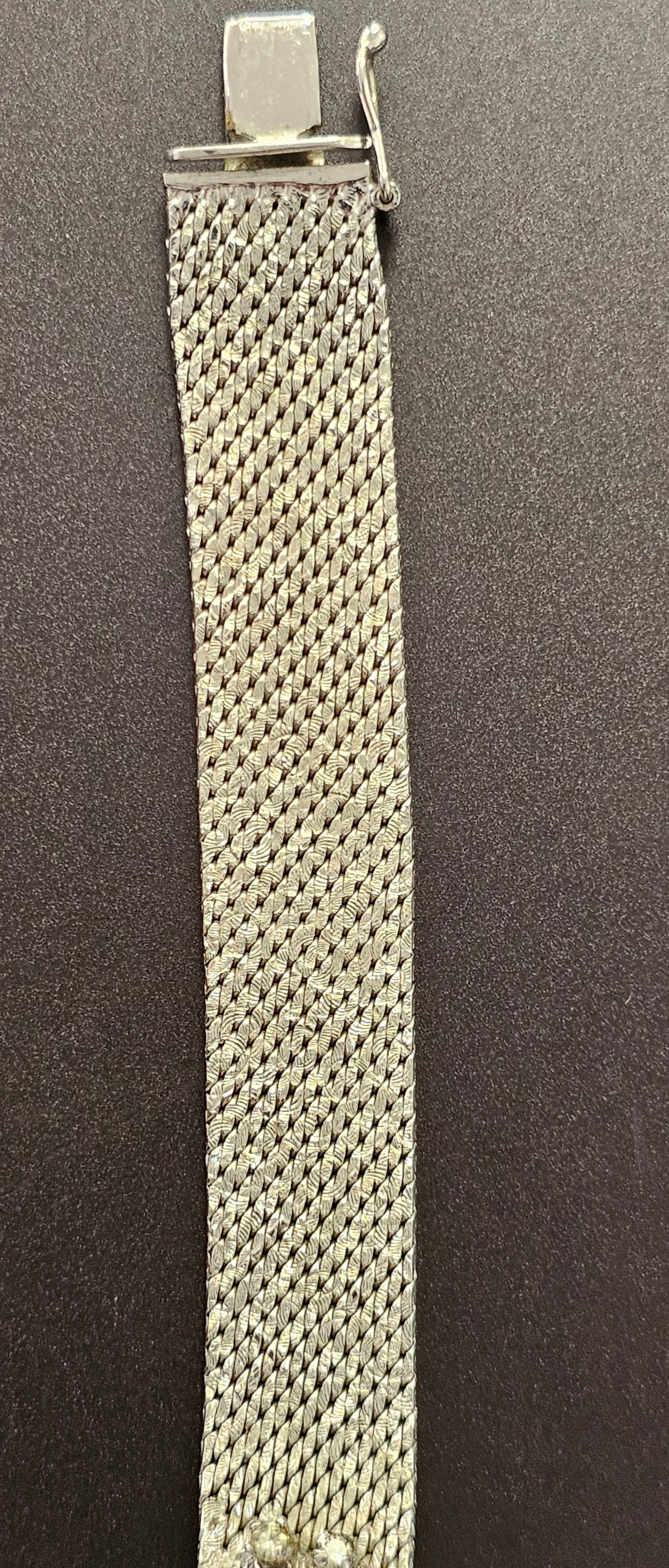 Schönes antikes Armband Silber 800mit in Blütenform gearbeitetem Mittelteil