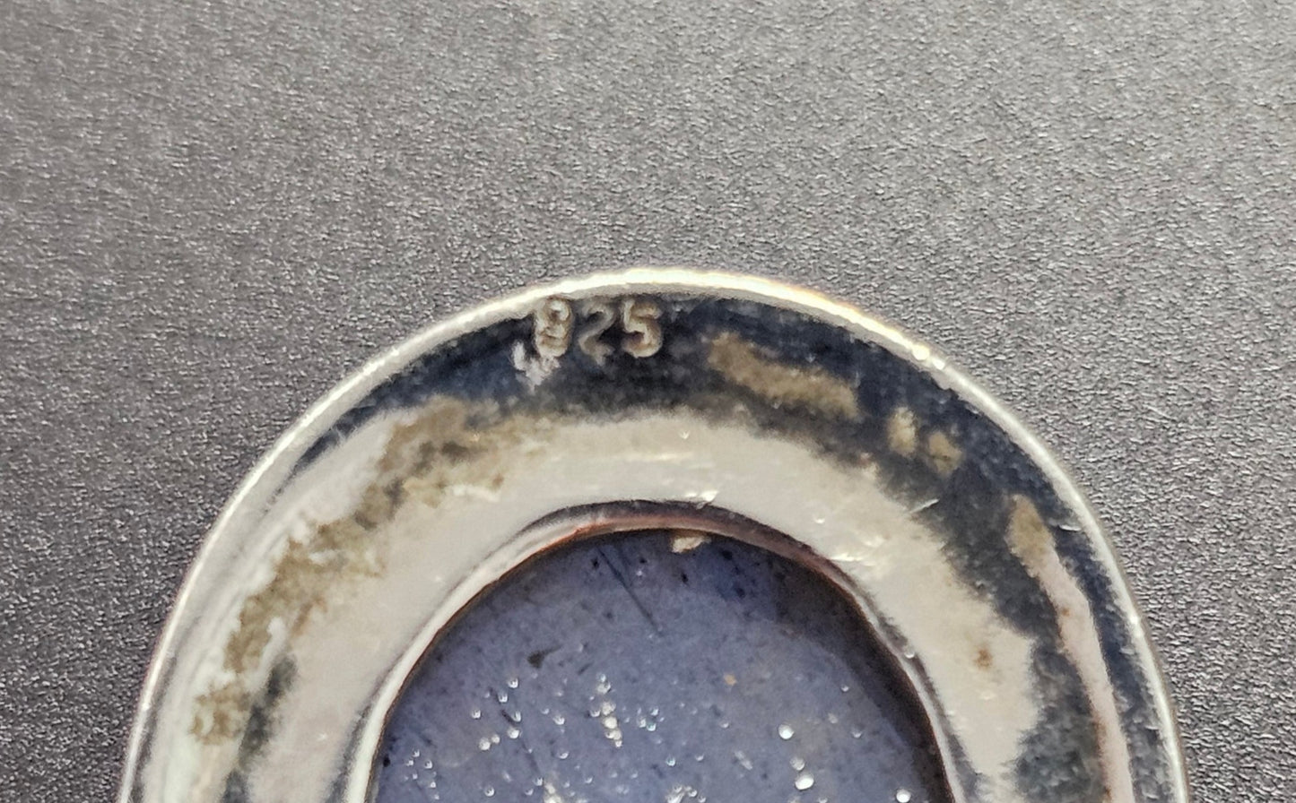 Schön verzierter Anhänger Silber 925 mit einem eingefassten Labradorit Edelstein