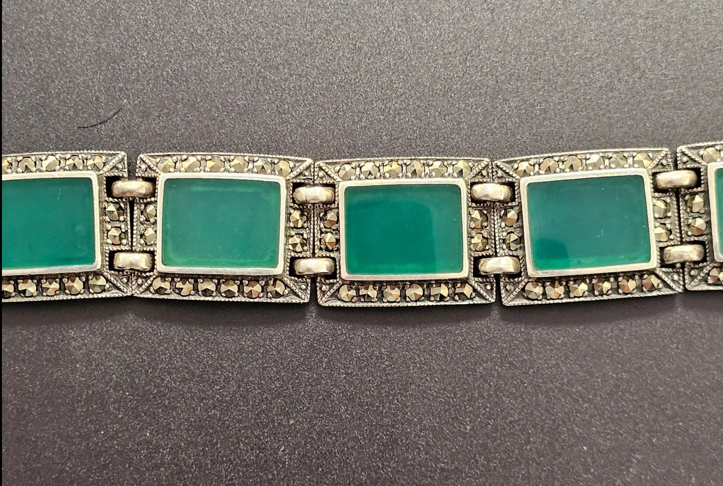 Schön gearbeitetes Art-Deco Achat-Armband mit Markasiten bestückt aus Sterlingsilber