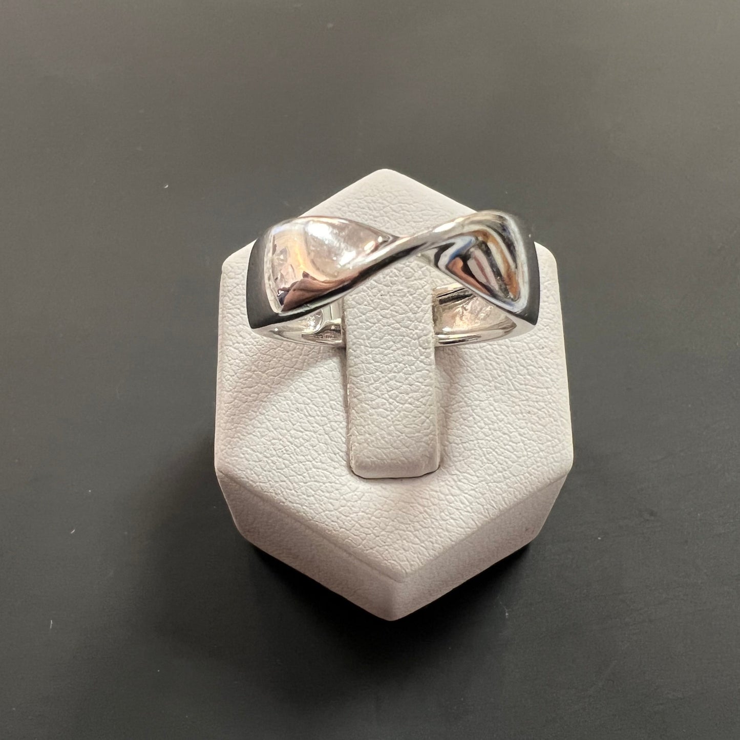 Ring aus 925er Silber, Möbius Ring (Möbiusband oder Möbiusschleife)