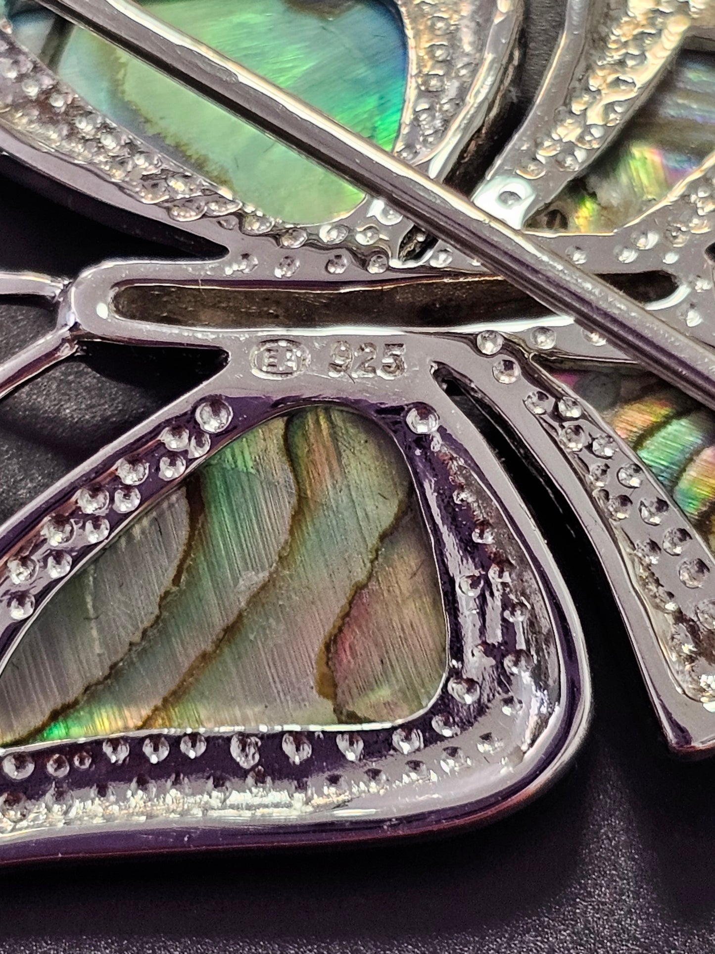 Schöne Schmetterling Anstecknadel 925er Silber mit Perlmutt verzierten Flügel
