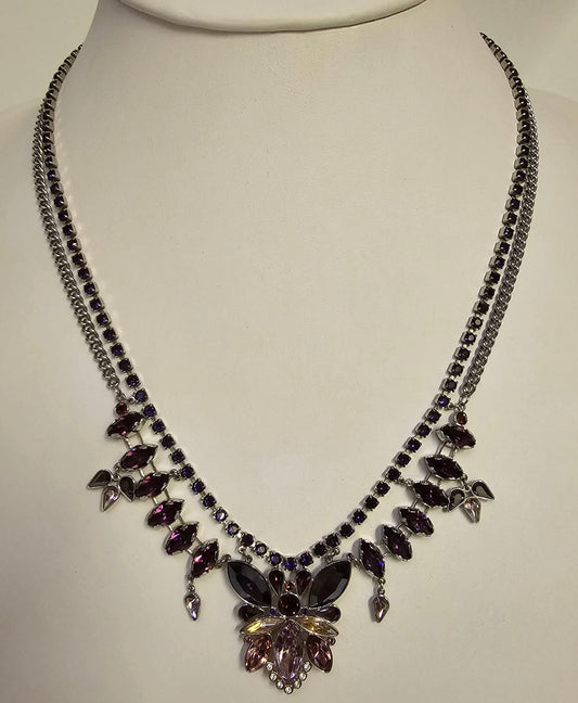 Swarovski Kette mit bunten Swarovski Kristallen in Schmetterlingsform bestückt