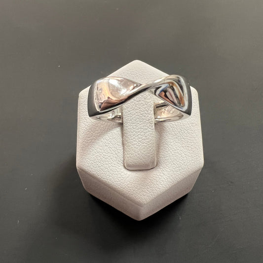 Ring aus 925er Silber, Möbius Ring (Möbiusband oder Möbiusschleife)